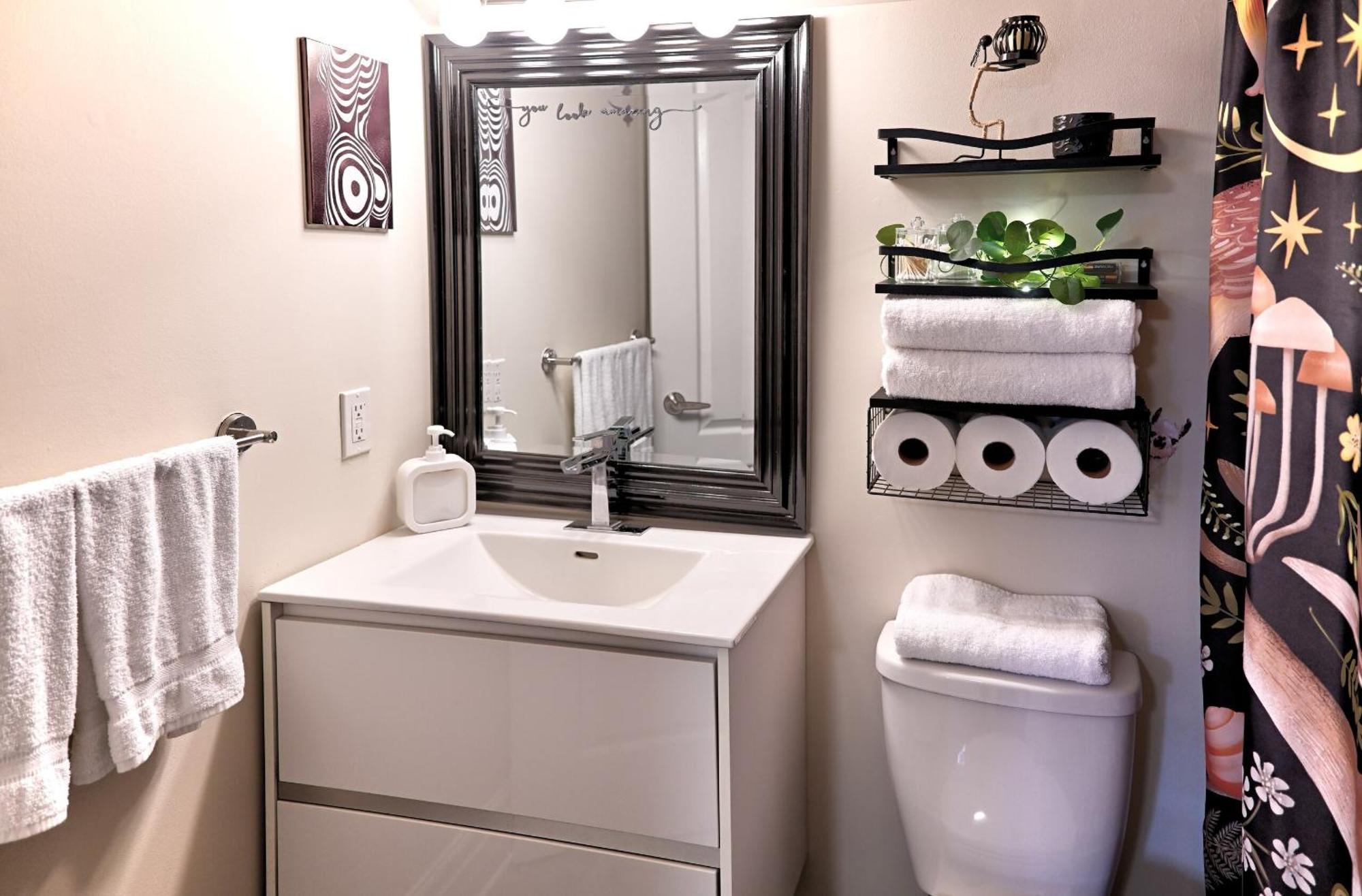 Welcome Home! Acores Bed & Breakfast Toronto Pokoj fotografie
